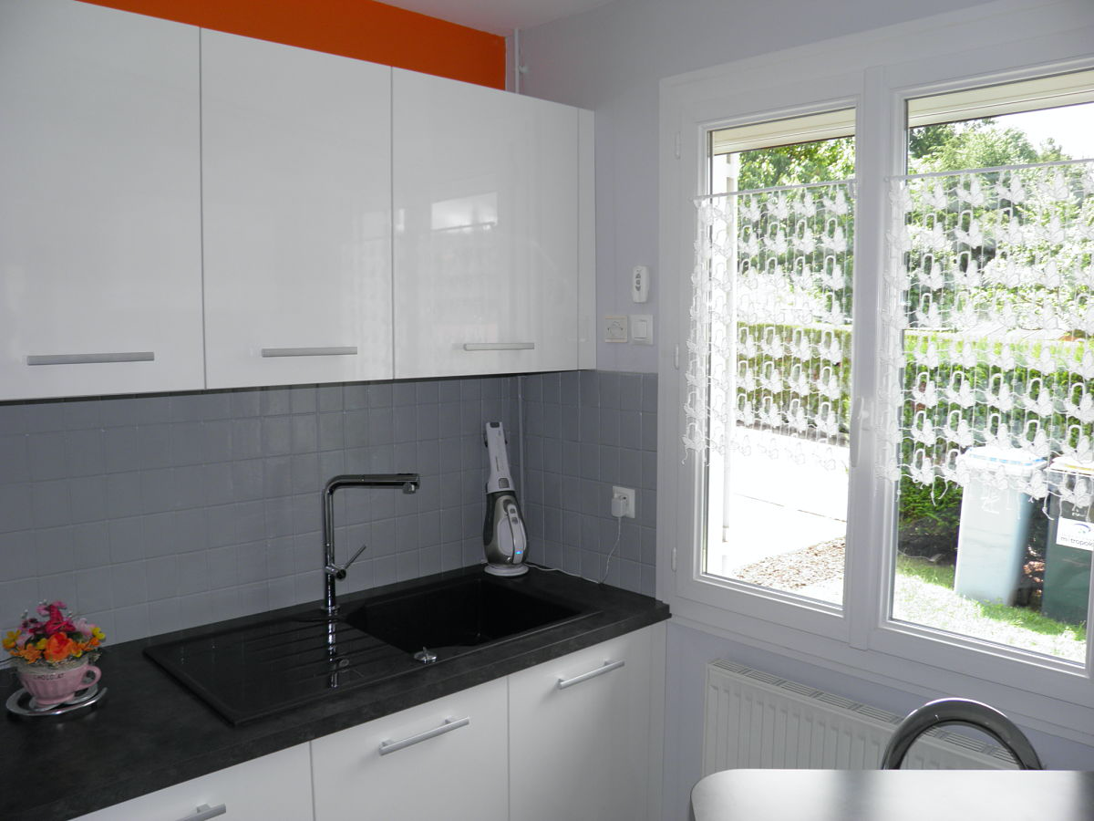 Cuisine coloris blanc brillant