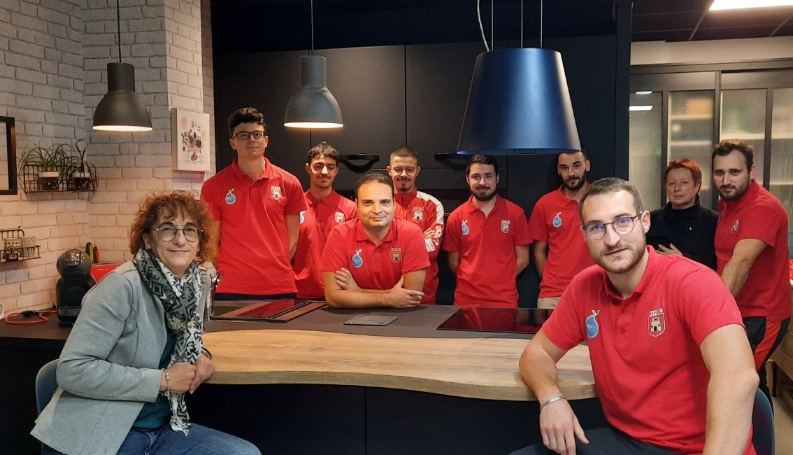 magasin-cuisines-amenagees-figeac-sponsor-equipe-foot-locale