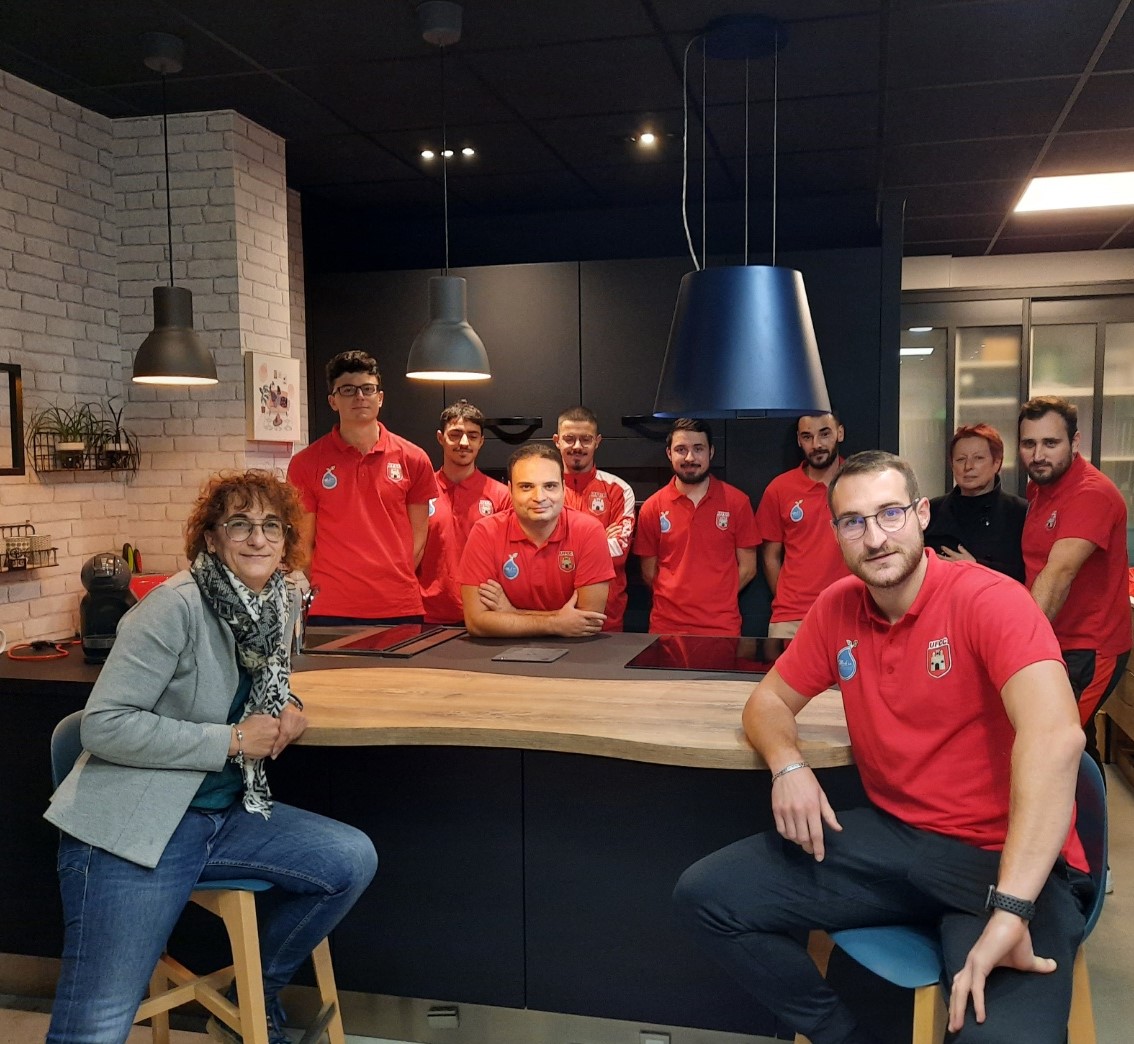 magasin-cuisines-amenagees-figeac-sponsor-equipe-foot-locale