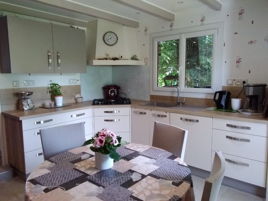 cuisine-fonctionnelle-lumineuse-choisey