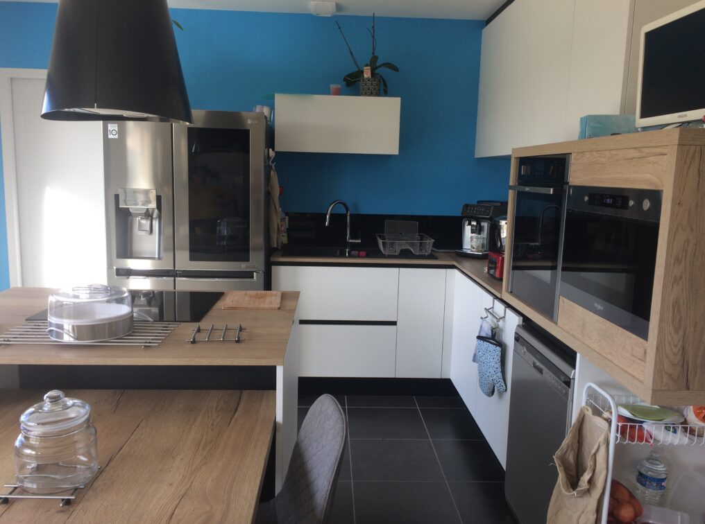 cuisine-ilot-moderne-les-herbiers