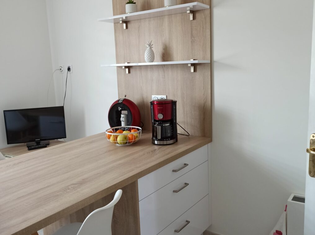cuisine-amenagee-fermee-saint-renan