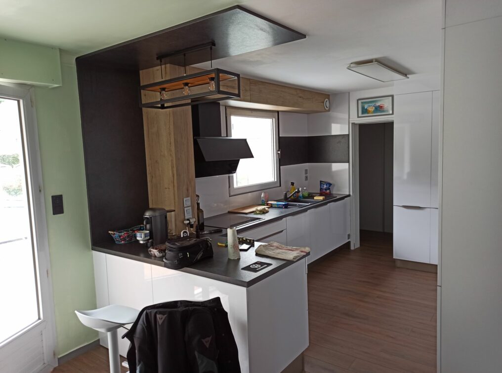 cuisine-semi-ouverte-l-saint-renan