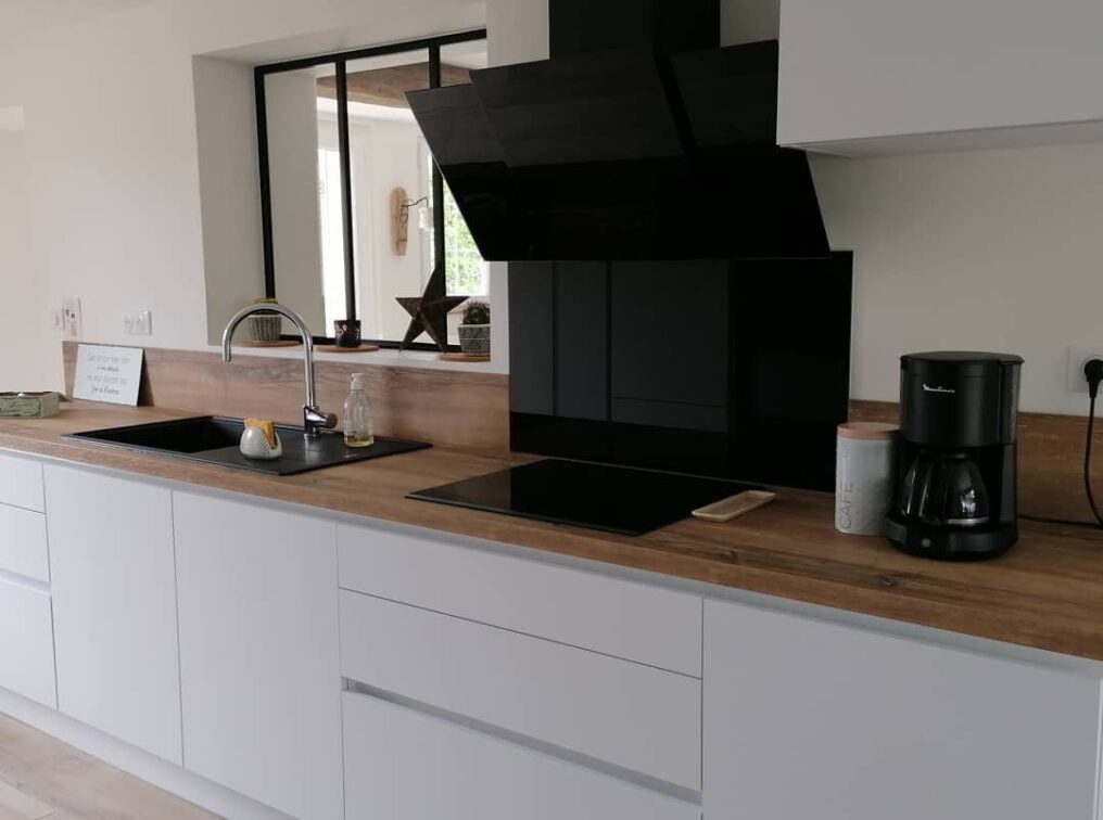 cuisine--bois-sans-poignees-bourbon-lancy