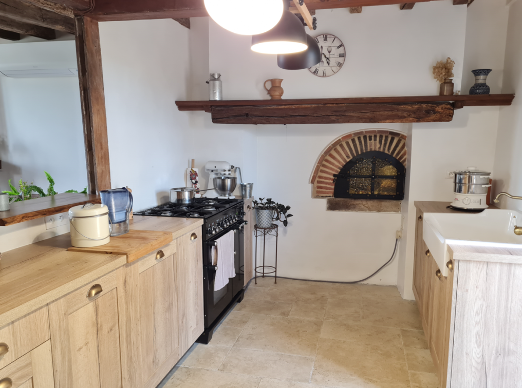 cuisine-vintage-decor-chene-barde-naturel-comera-cuisines-maizieres-la-grande-paroisse