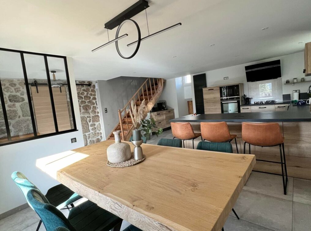 cuisine-design-lumineuse-decor-bois-cohade
