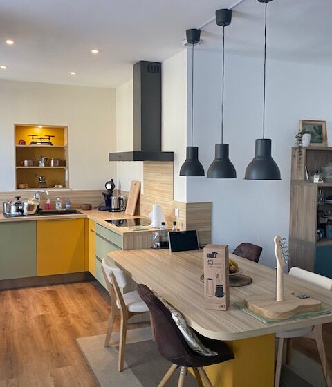 cuisine-contemporaine-scandinave-jaune-vert