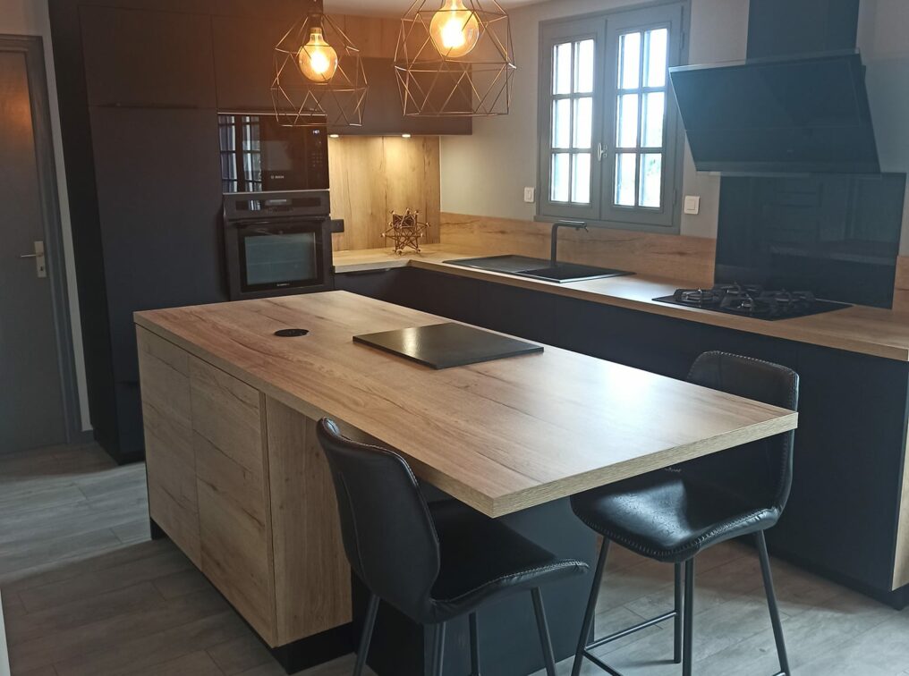 cuisine-ilot-central-bois-noir-saint-renan