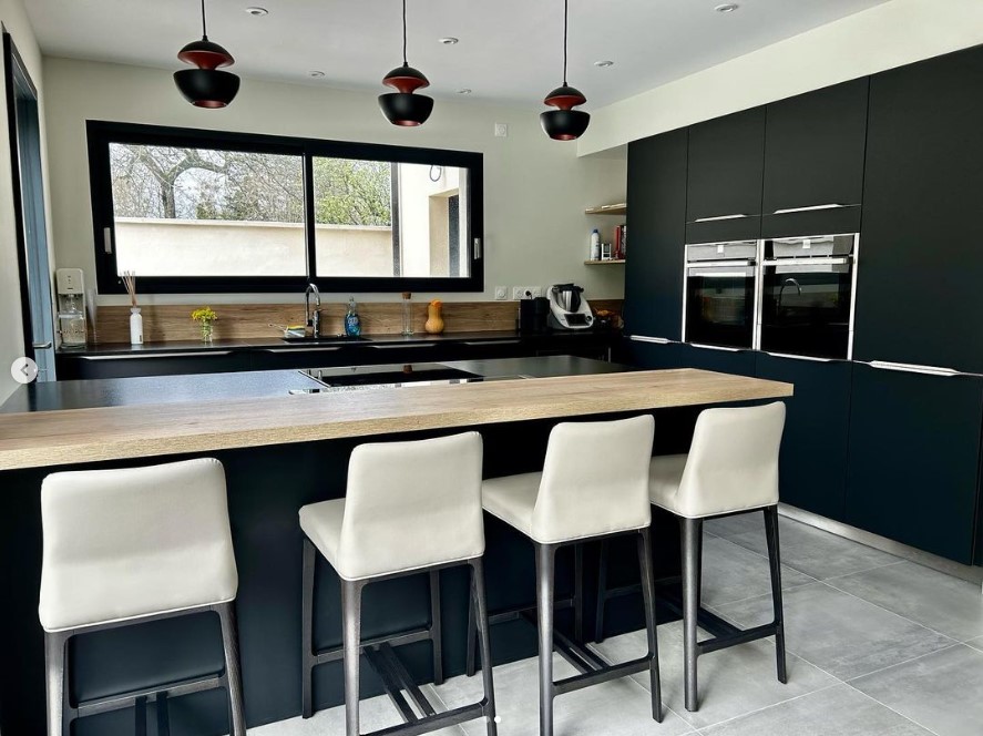 cuisine-moderne-fonctionnelle-lumineuse-fleury-les-aubrais