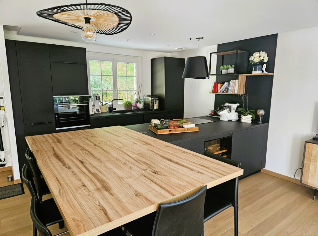 cuisine-espace-conviviale-bois-chambery