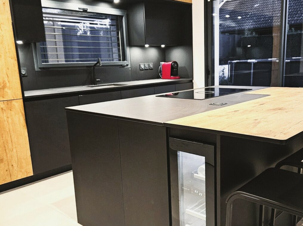 cuisine-moderne-cave-integree-chambery