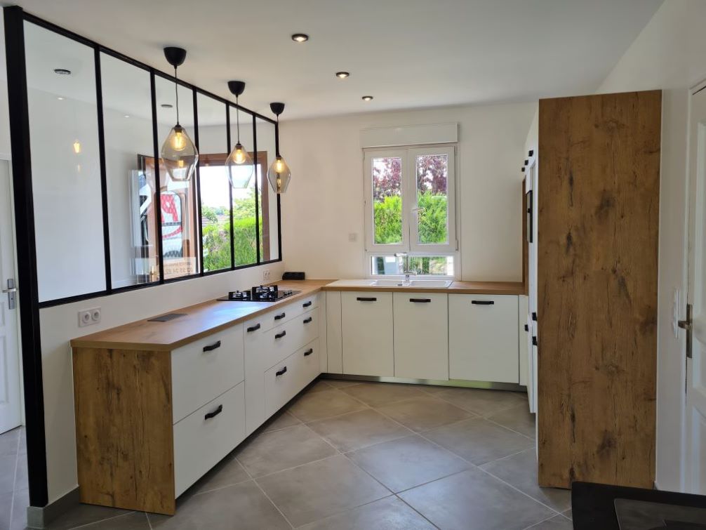 cuisine-moderne-en-u-maizieres-la-grande-paroisse
