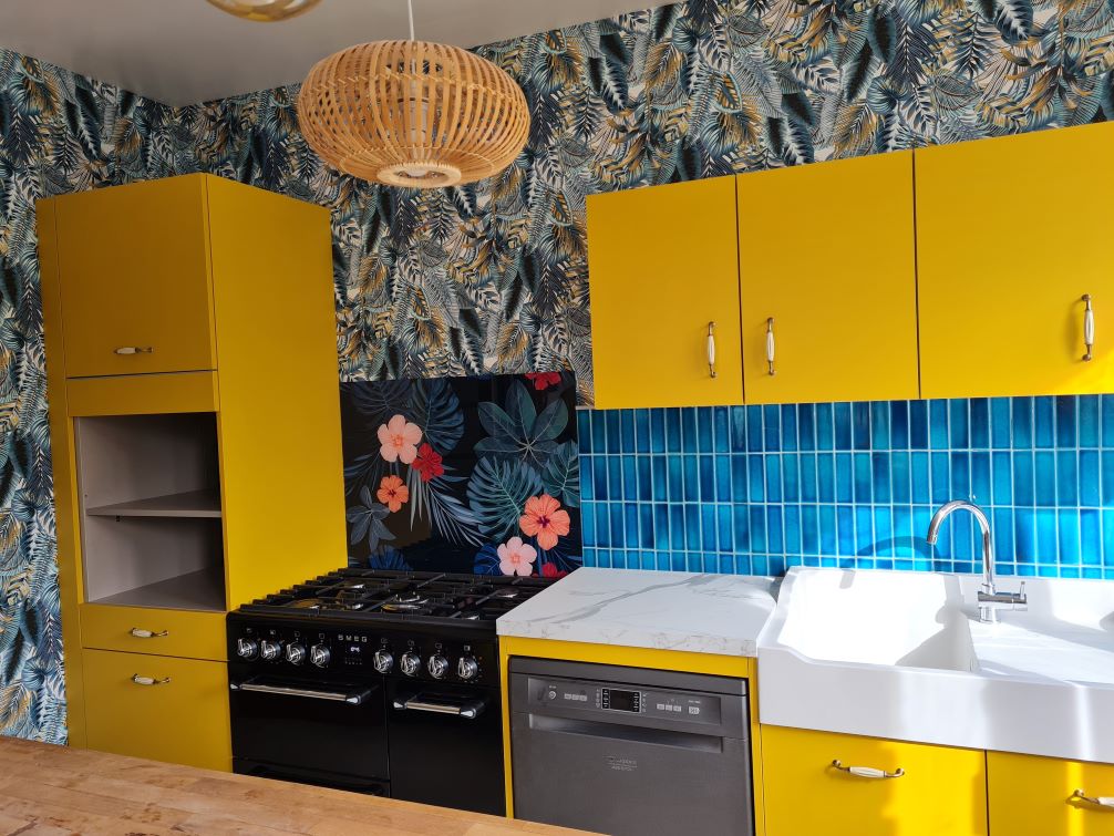 cuisine-retro-jaune-pop-maizieres-la-grande-paroisse