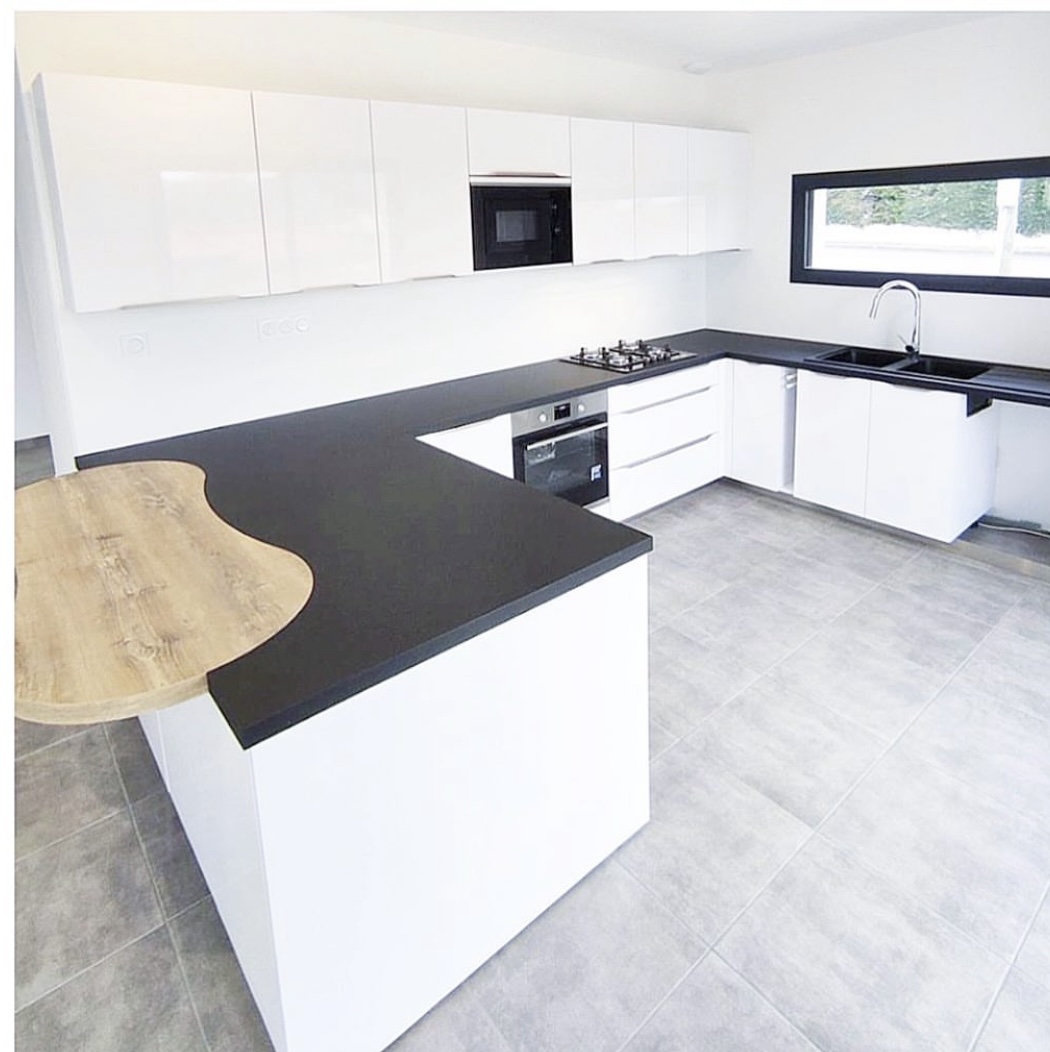 cuisine-en-u-moderne-noir-blanc-figeac