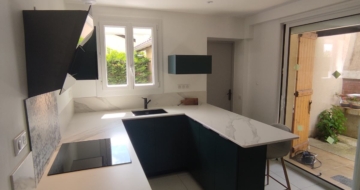 cuisine-moderne-vert-bois-figeac