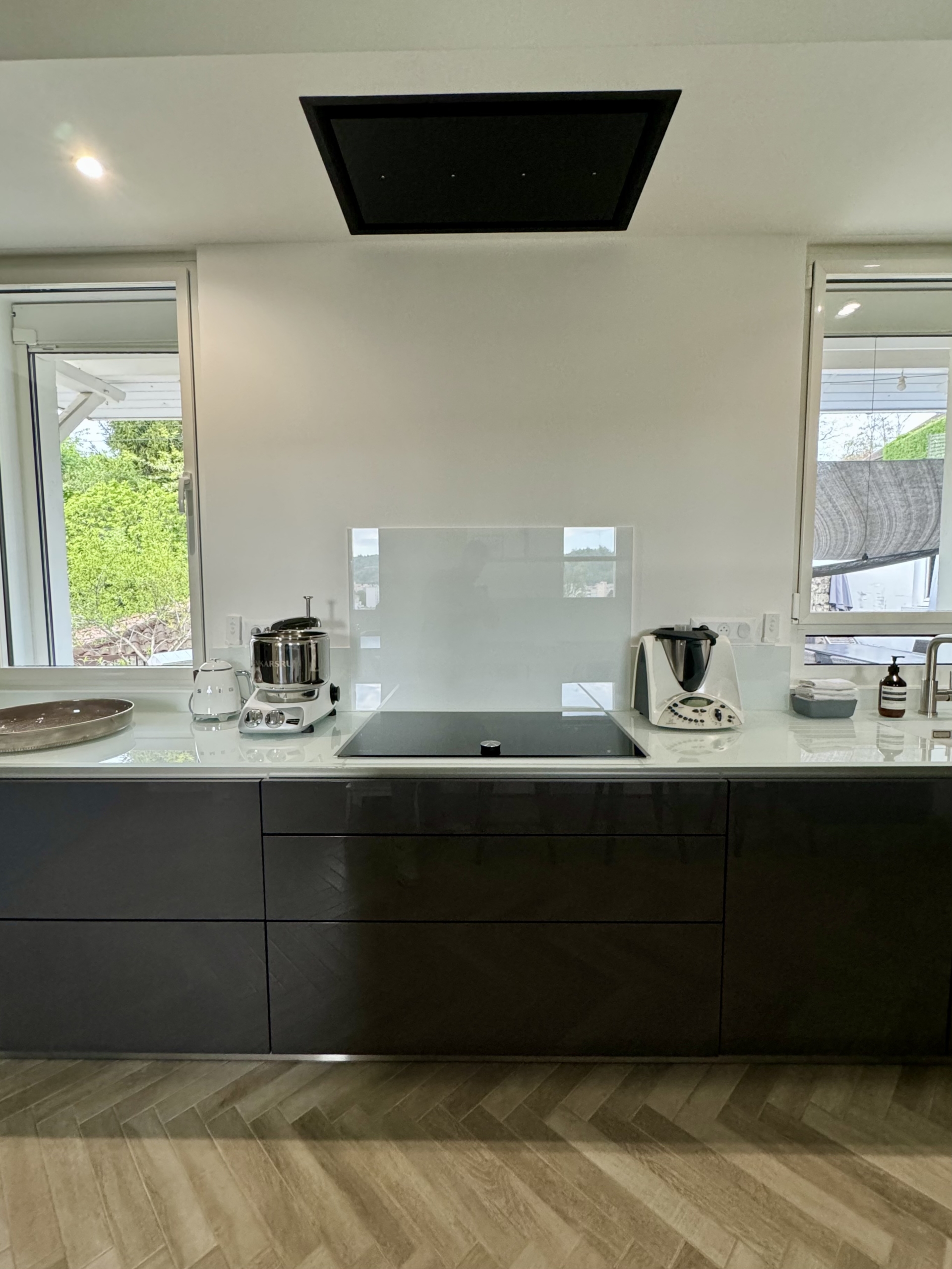 cuisine-moderne-plan-travail-verre-bourgoin-jallieu