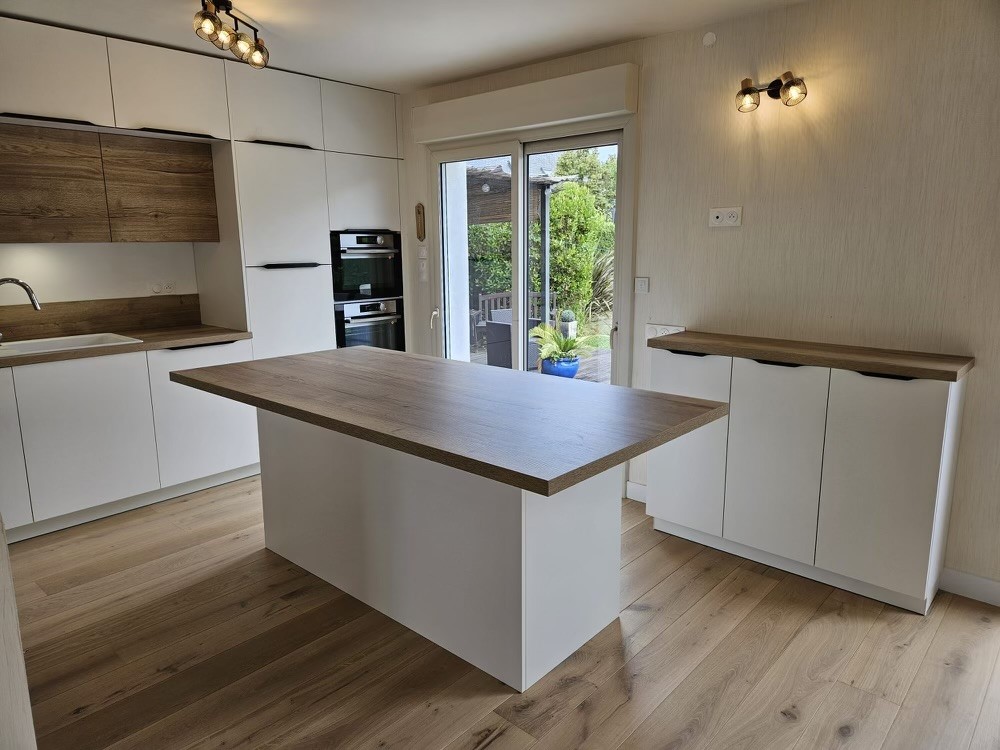 cuisine-scandinave-blanche-bois-angers