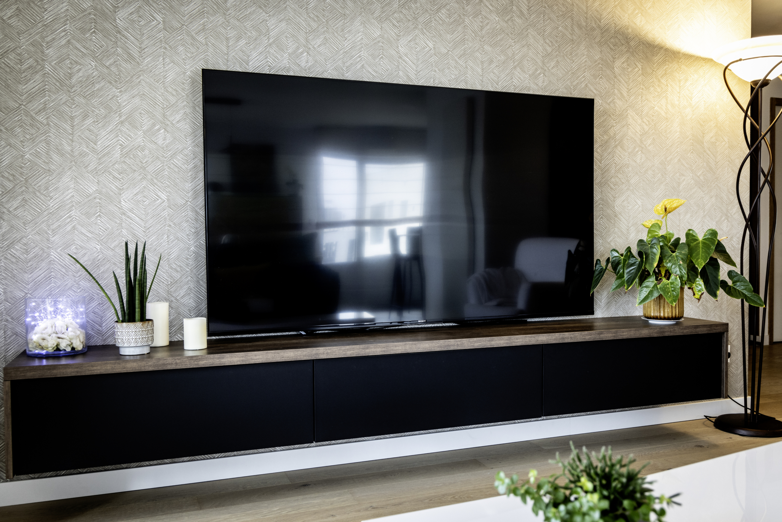 meuble-salon-télé-élégante-noire-bois