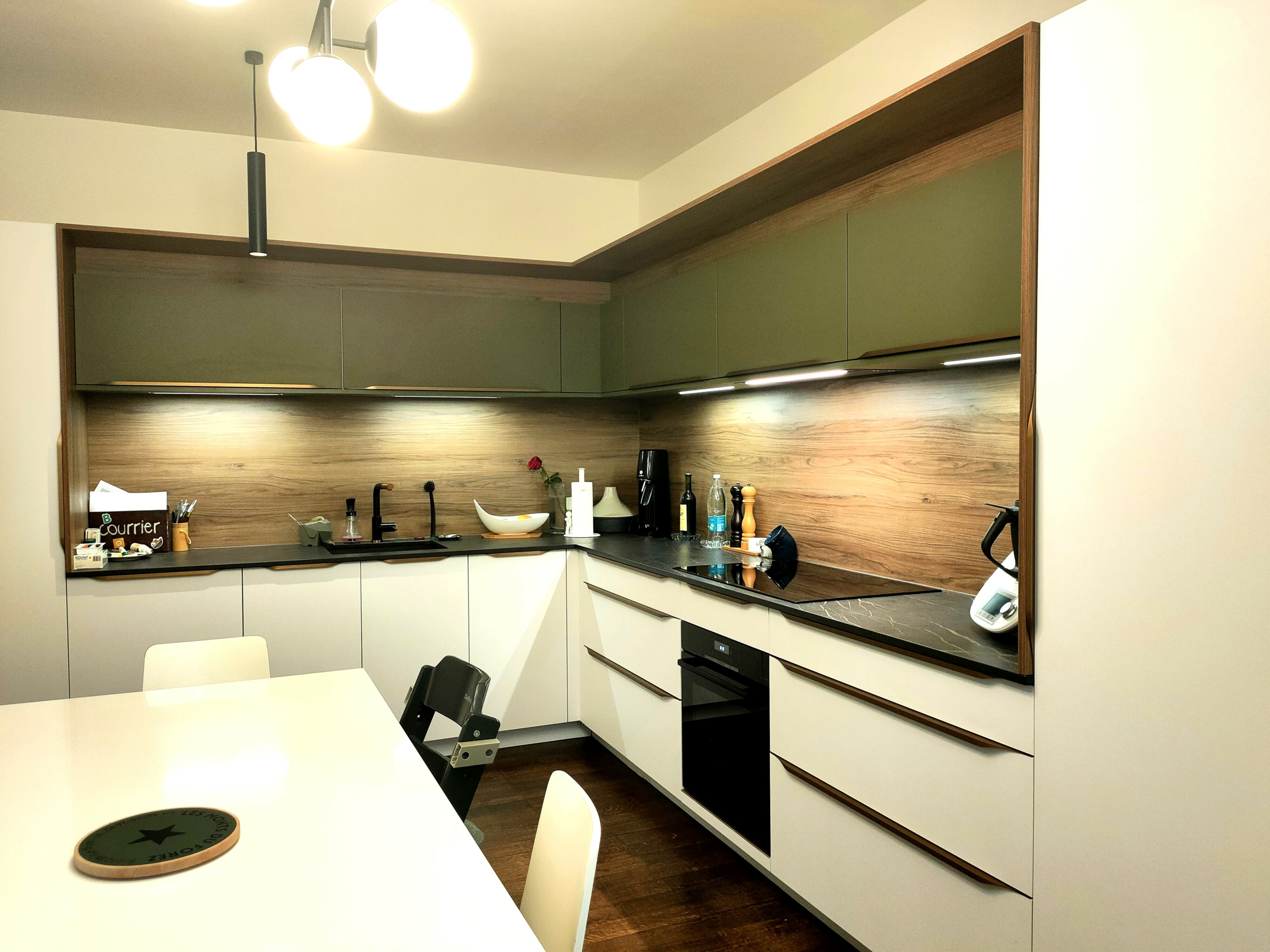 cuisine-en-L-comera-montbrison