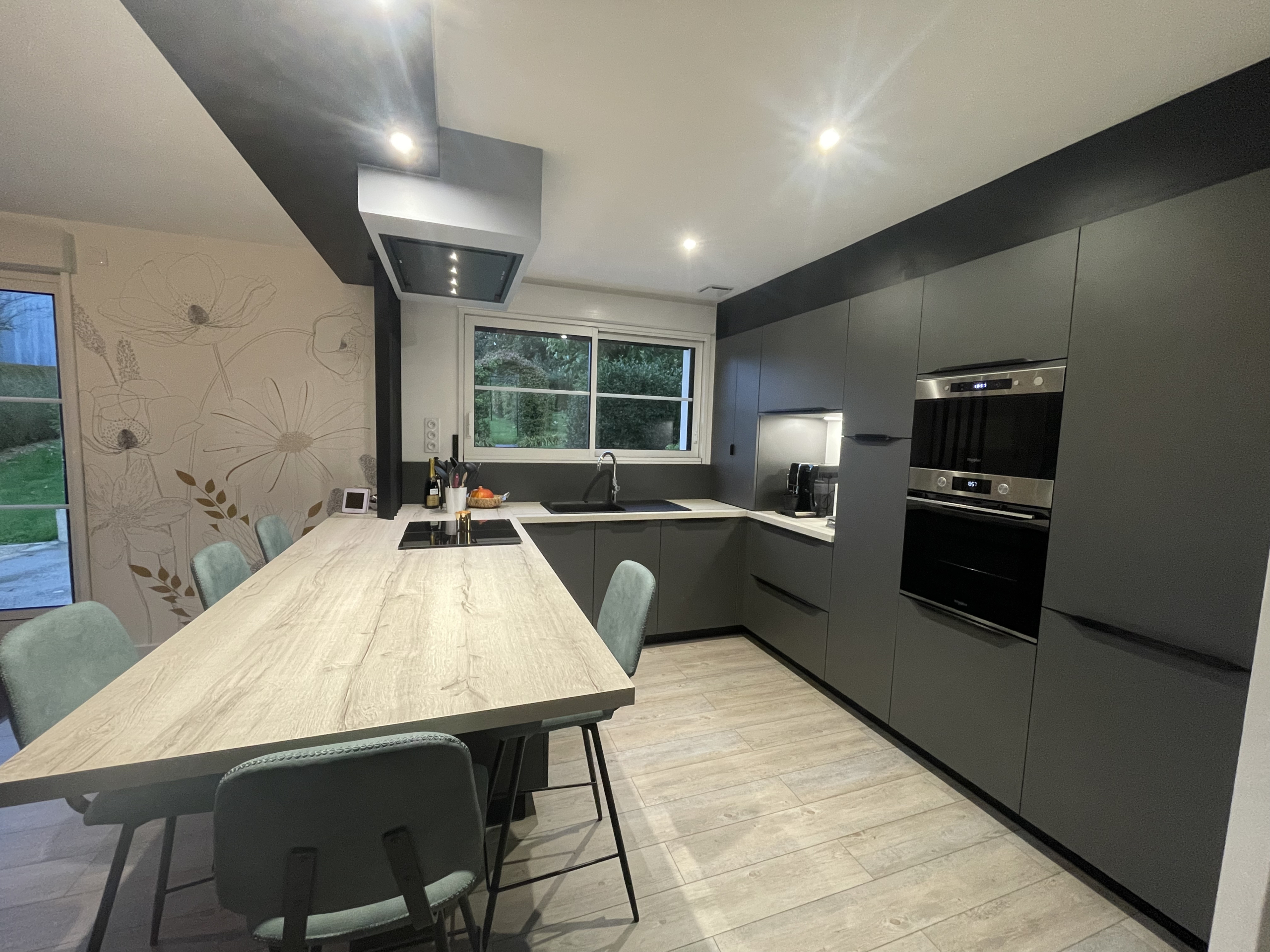 cuisine-grise-bois-moderne