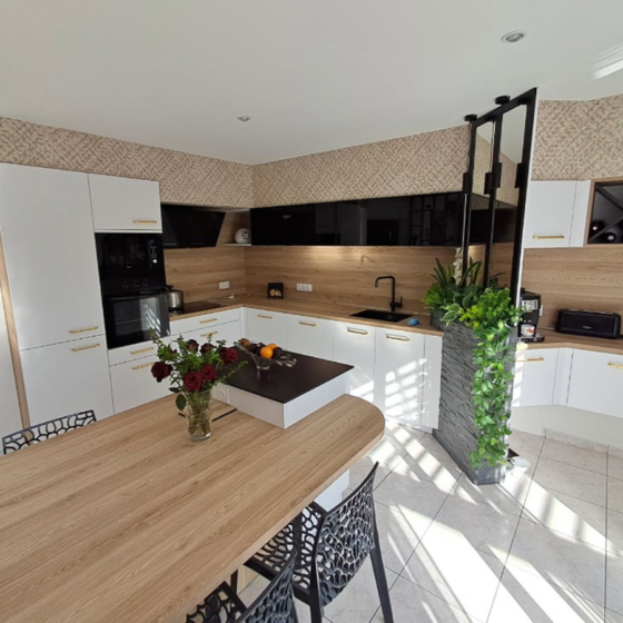 CUISINE-BLANC ET BOIS 02-COMERA-CUISNES-LES HERBIERS