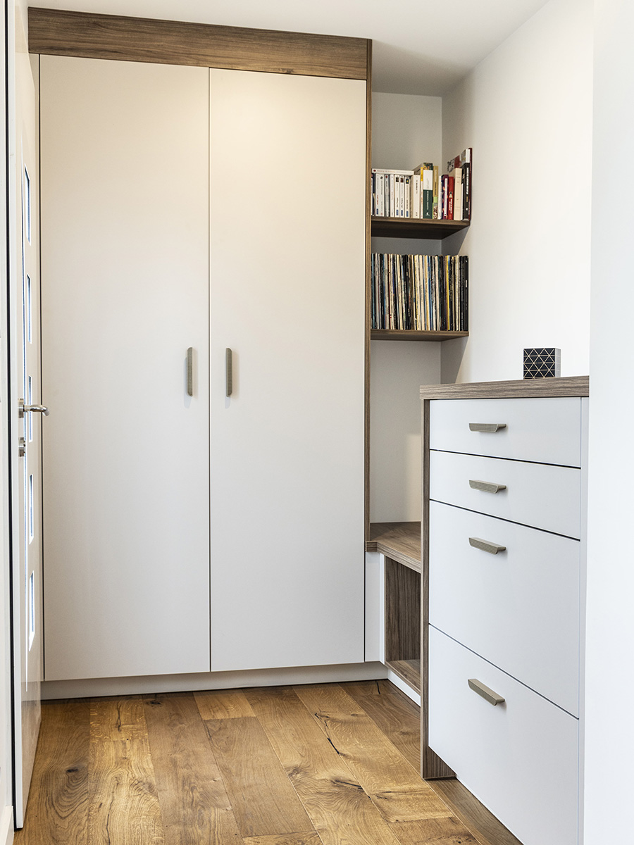 amenagement entrée-armoires-comera-cuisines-chateaubriand