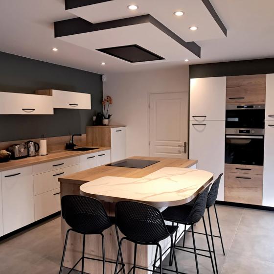 cuisine-blanche-bois-comera-cuisines-les-herbiers