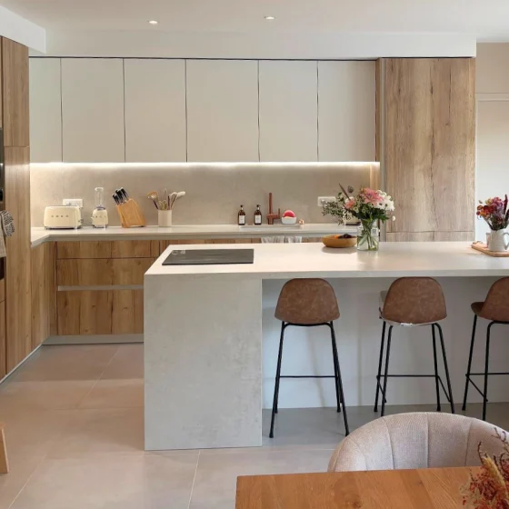 cuisine-bois-creme-comera-les-herbiers