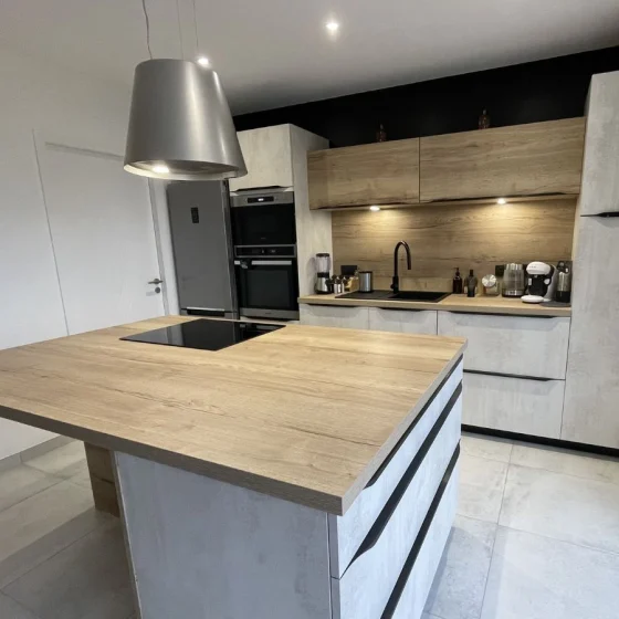 facade-beton-clair-comera-les-herbiers